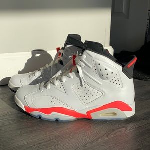 Jordan “Infrared 6” Size: 10.5